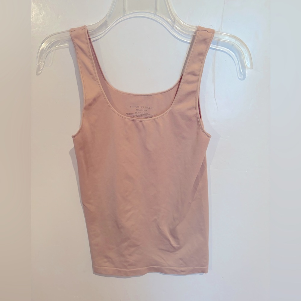 VICTORIA’S SECRET Nude Seamless Tank SHAPEWEAR M